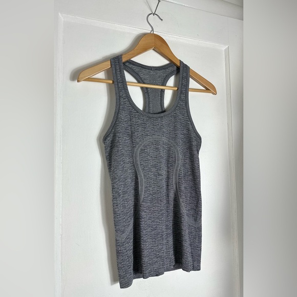 Lululemon Swiftly Tech Racerback Tank Top - Size 4 - Picture 7 of 13